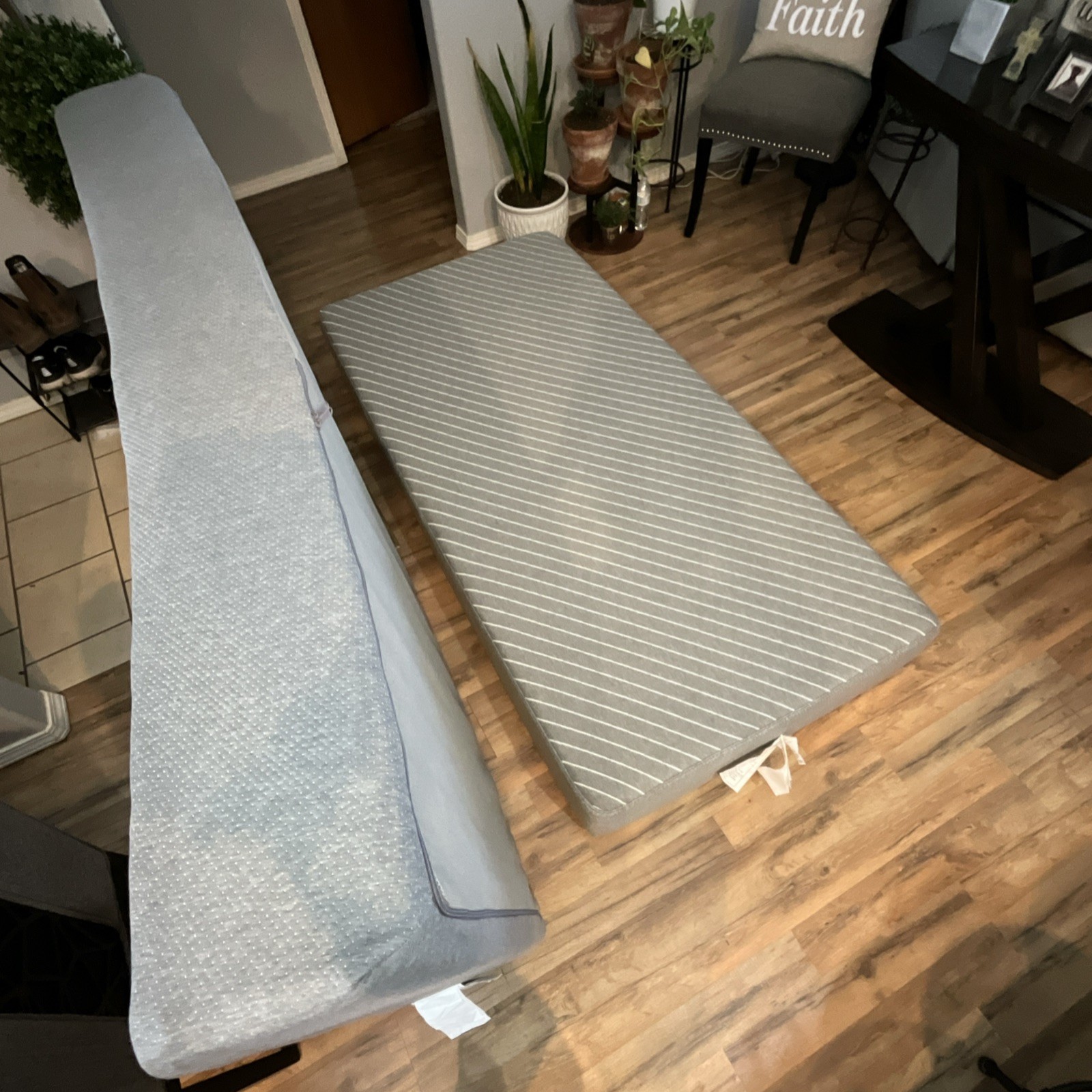 Siena MAS 10.0 Split King 10" Memory Foam Mattress Medium Gray Removable gallery