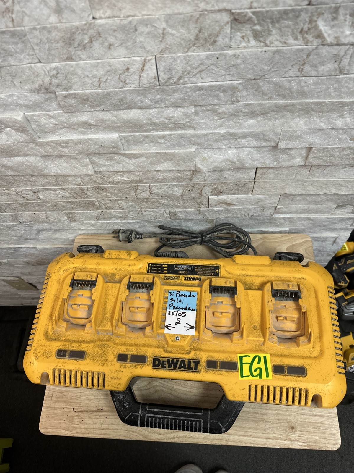 DEWALT DCB104 4 Ports 20V Max Battery Charger - Yellow FOR PARTS OR REPAIR gallery