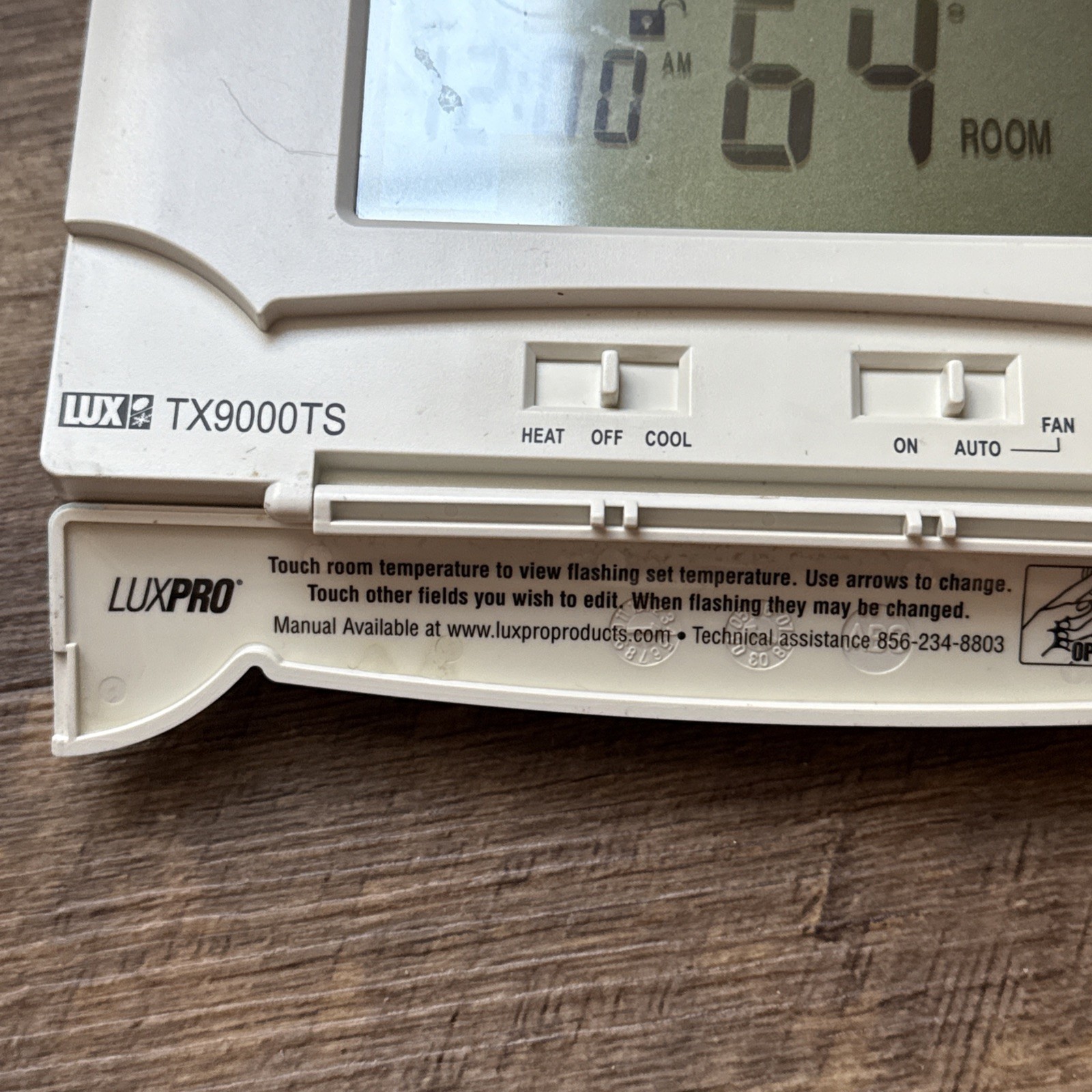 Lux Smart Temp TX9000TS 7-Day Programmable Thermostat gallery