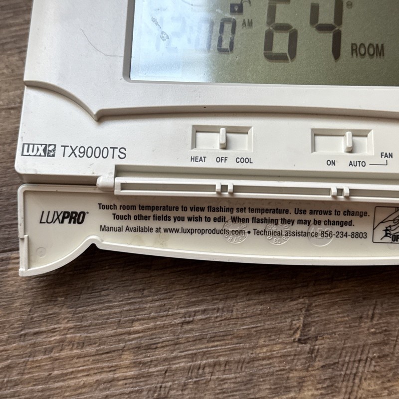 Lux Smart Temp TX9000TS 7-Day Programmable Thermostat gallery