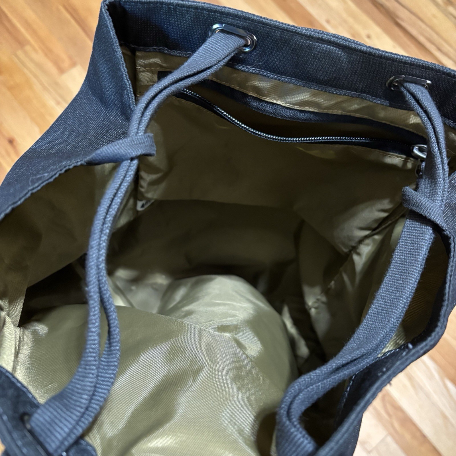 REI Co-op Black Hiking Backpack Drawstring Closure Internal Zip Pocket 5