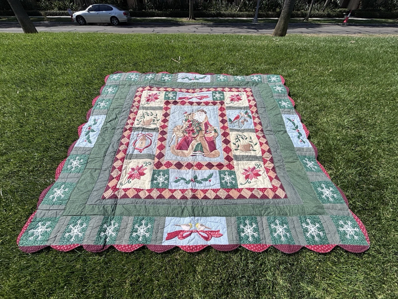 Christmas Quilted Patchwork Santa Quilt Bedspread, Multicolor, Non-Standard gallery