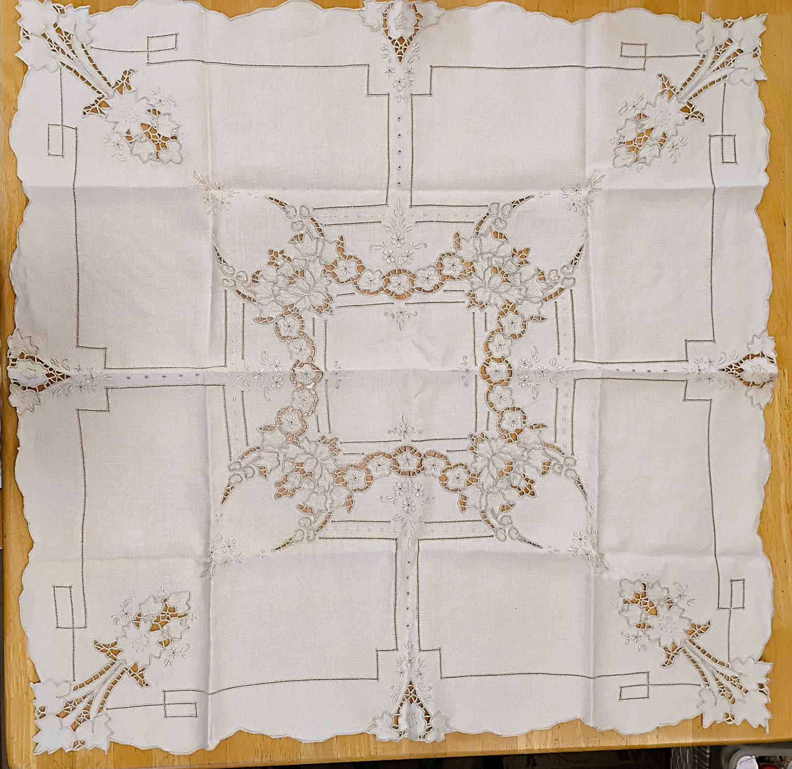 Vintage Madeira Linen Cutwork Embroidery Tablecloth 33" Square gallery