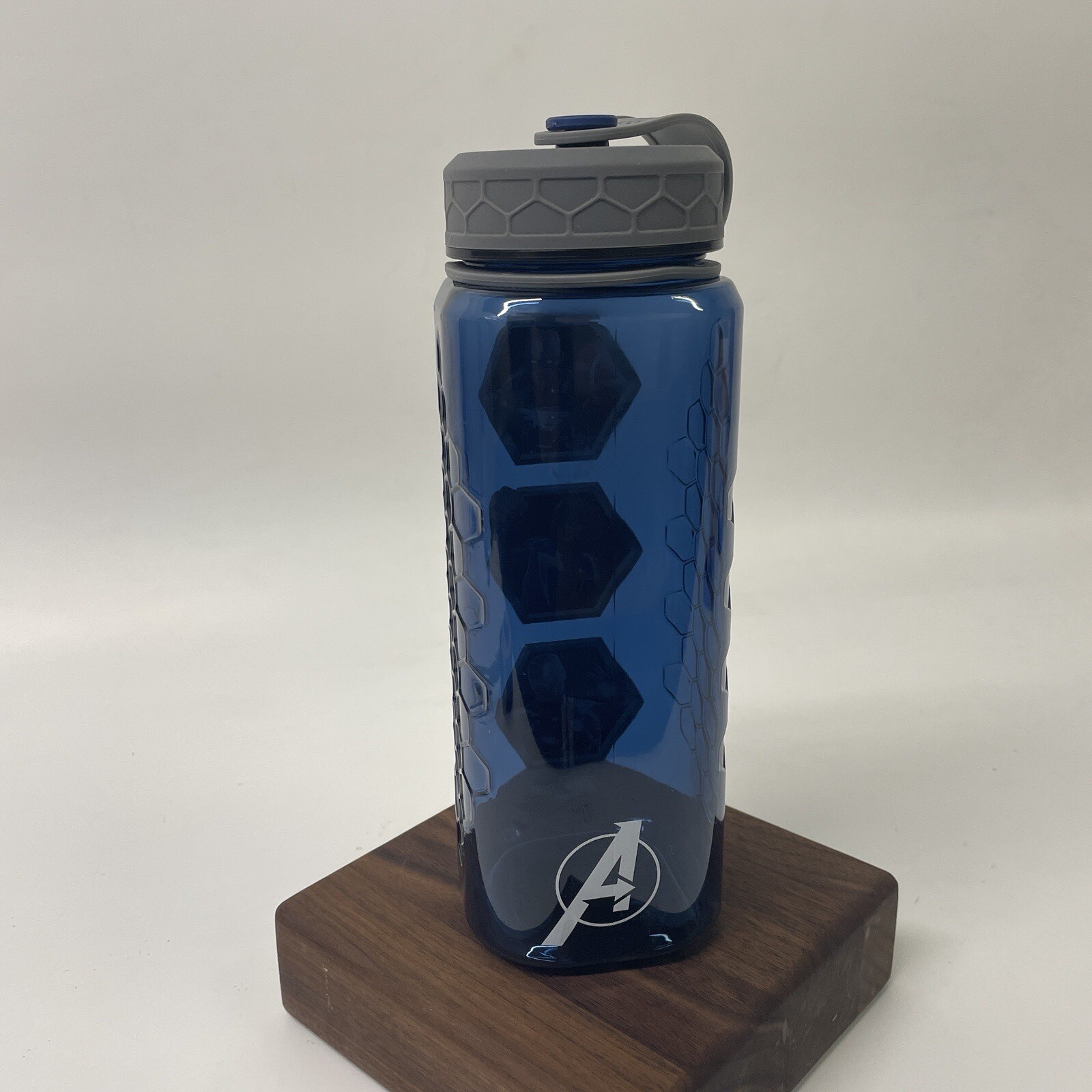 Marvel Avengers Rounded Square Shape Zak Leak Proof Bottle 36 Oz. gallery