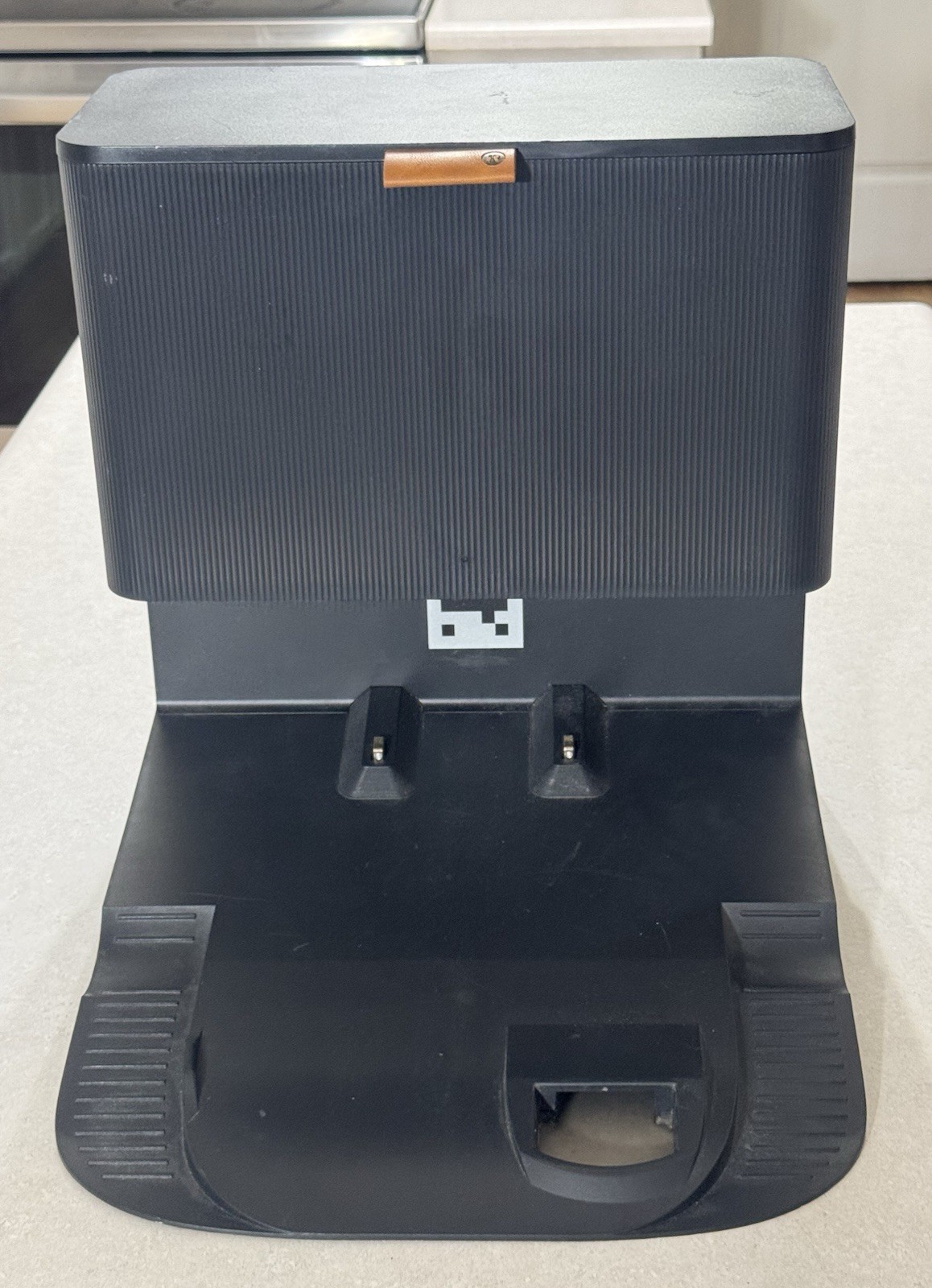 iRobot Roomba Clean Base Automatic Dirt Disposal Model ADG-N1 See Description gallery