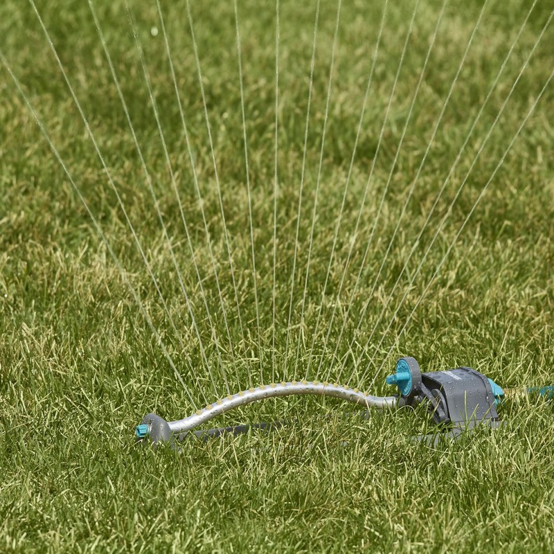 Adjustable Lawn Sprinkler for Large Area Coverage Water Hose Sprinkler gallery