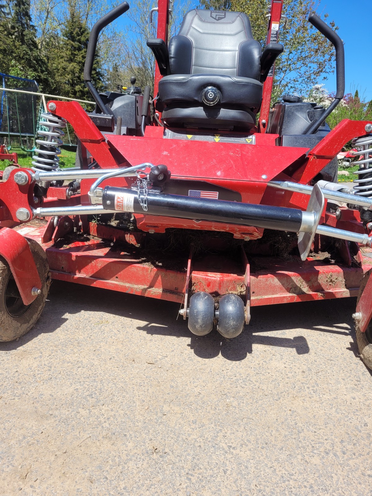 Ferris Mower Service Jack and Mount Kit for ISX3300 72" gallery