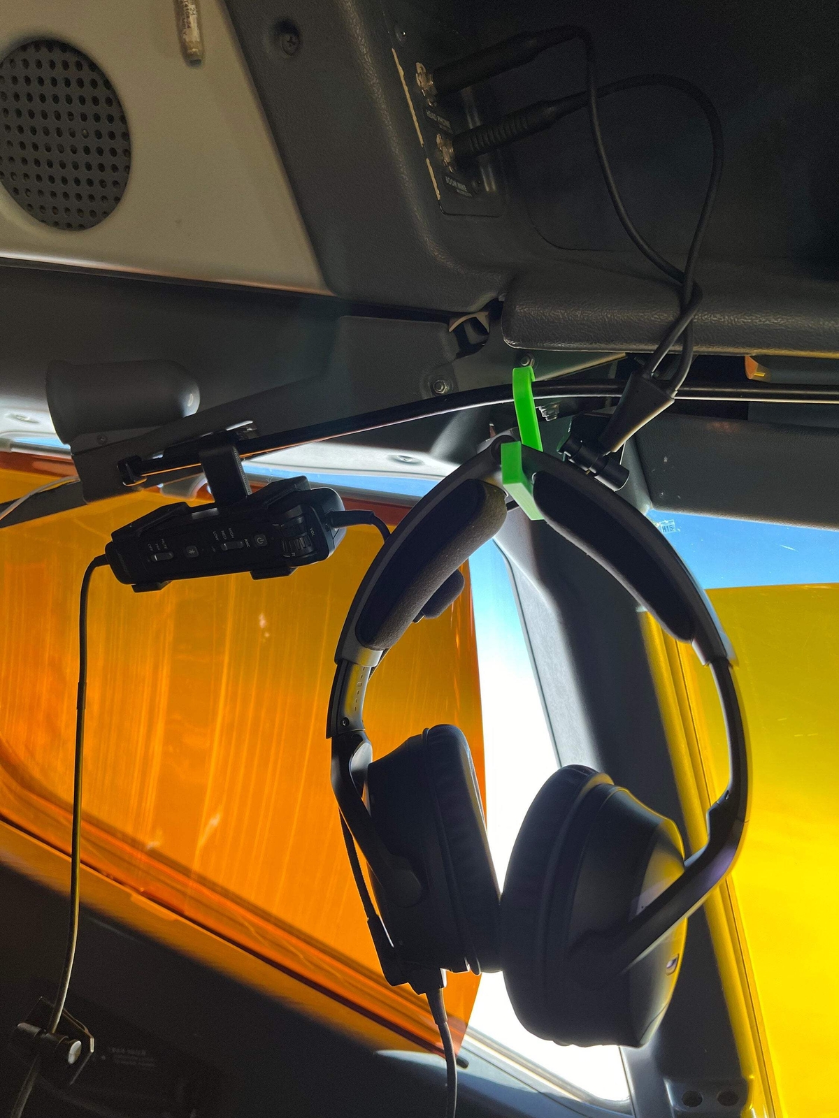 Lightspeed Delta Zulu Boeing 737 Headset Control Hanger and Hook Set - LIFETIME gallery