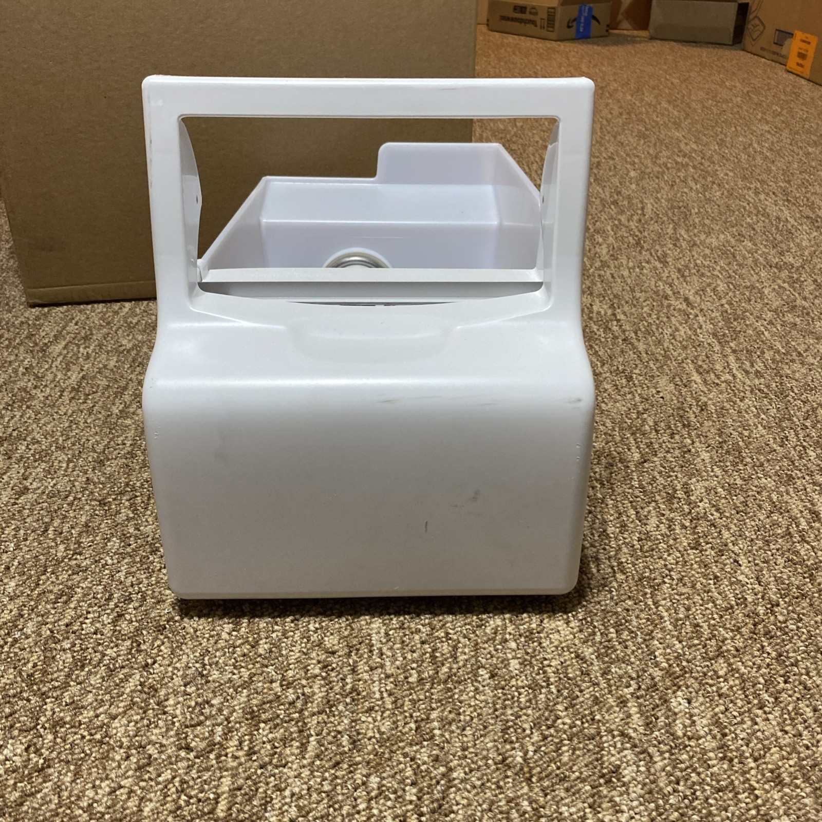 Frigidaire 241860803 Ice Cube Tray - White It Is Missing The Flap gallery