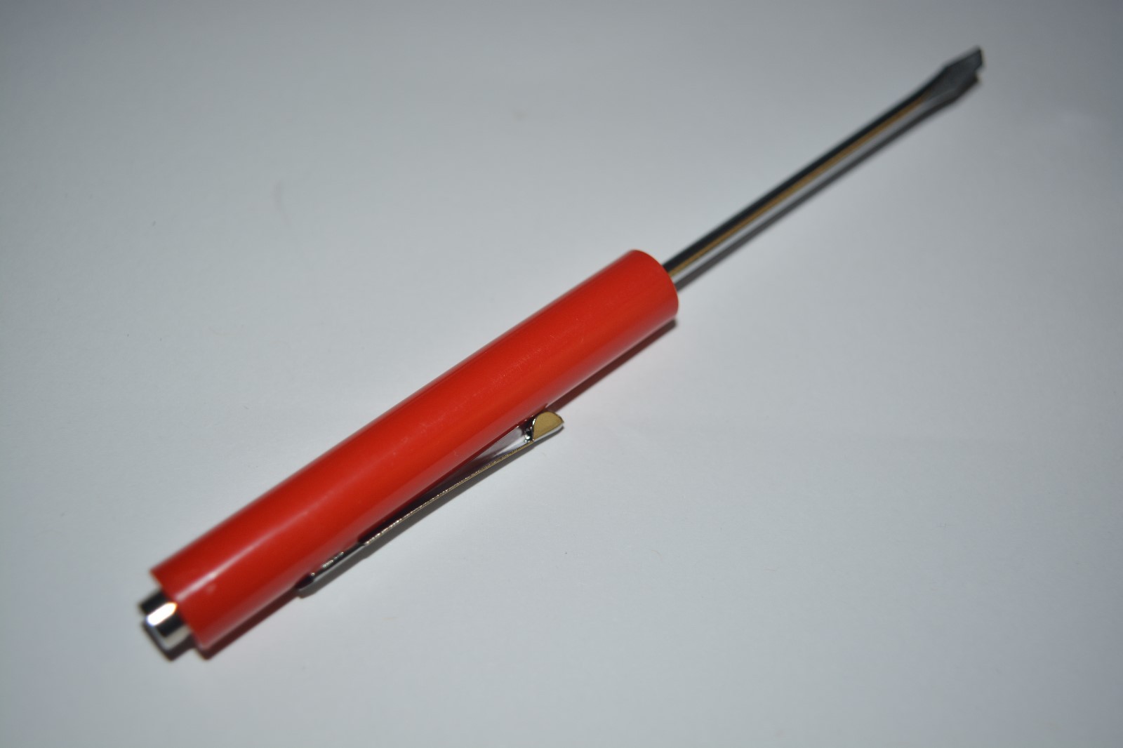 MINI FLAT SCREWDRIVER WITH MAGNET TOP POCKET CLIP FOR PROFESSIONAL TECHS 3 PCS gallery