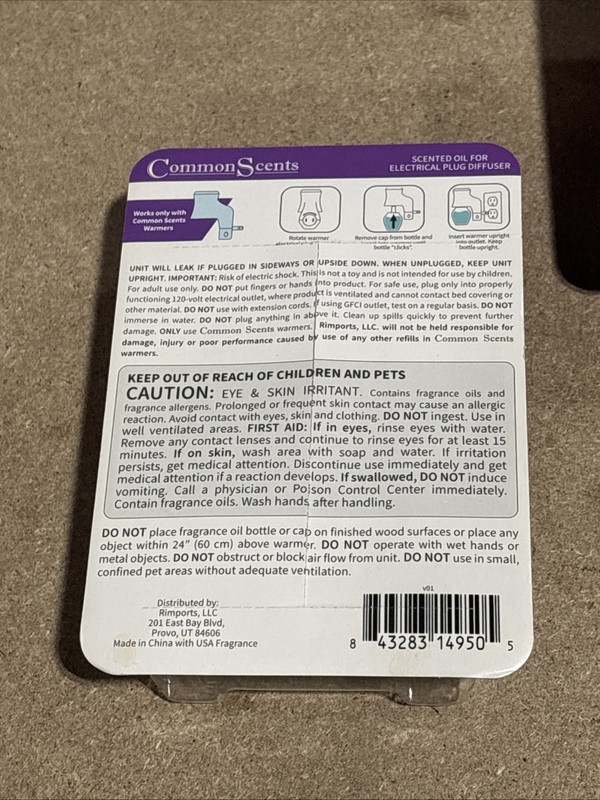 Common Scents Plug-In Essential Oils Diffuser Set + 3 Refills Lavender Blossom gallery