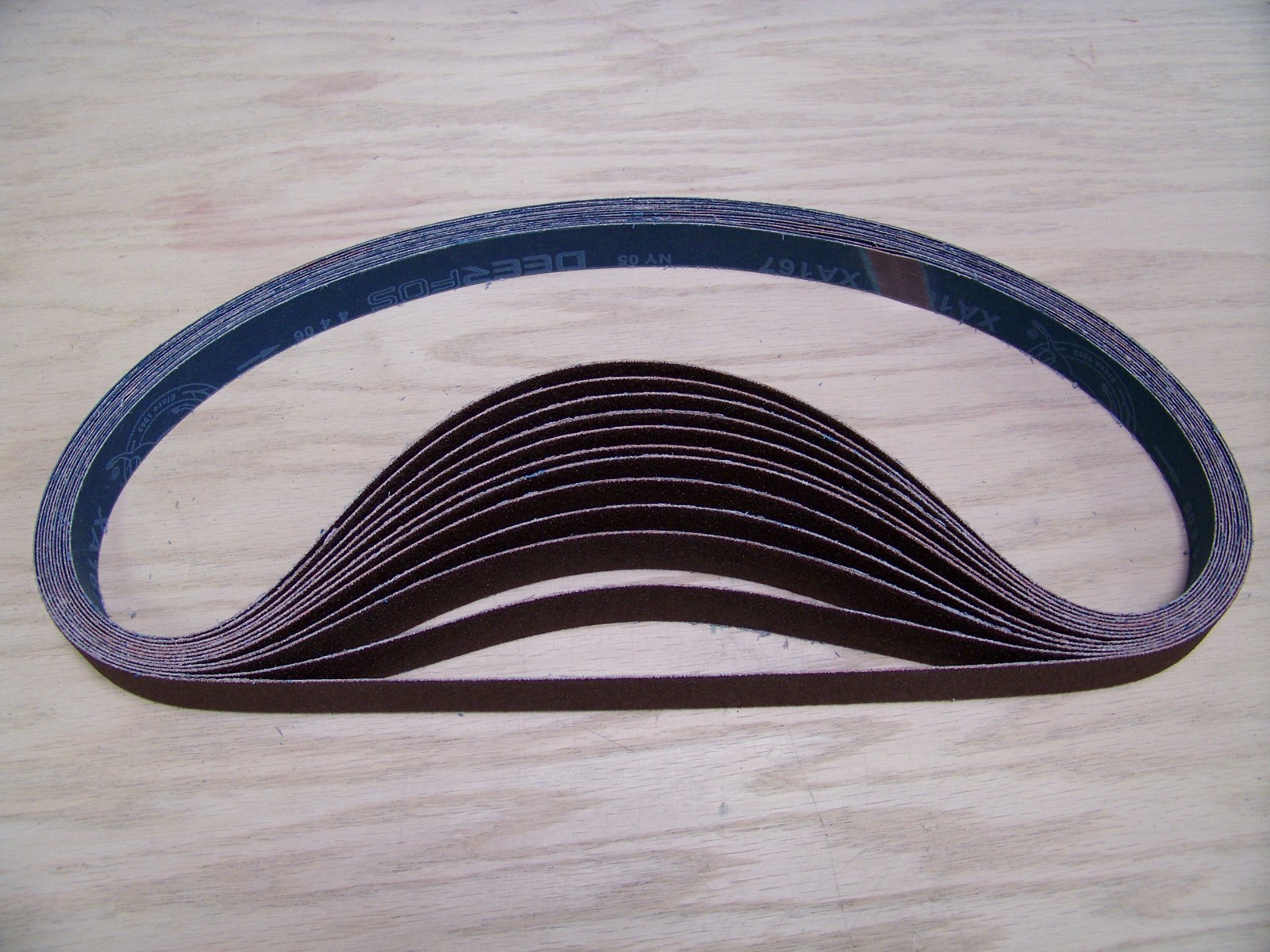 PREMIUM A/O, X-WEIGHT SANDING BELTS 1" X 42", 10 - PACK, 80-GRIT gallery