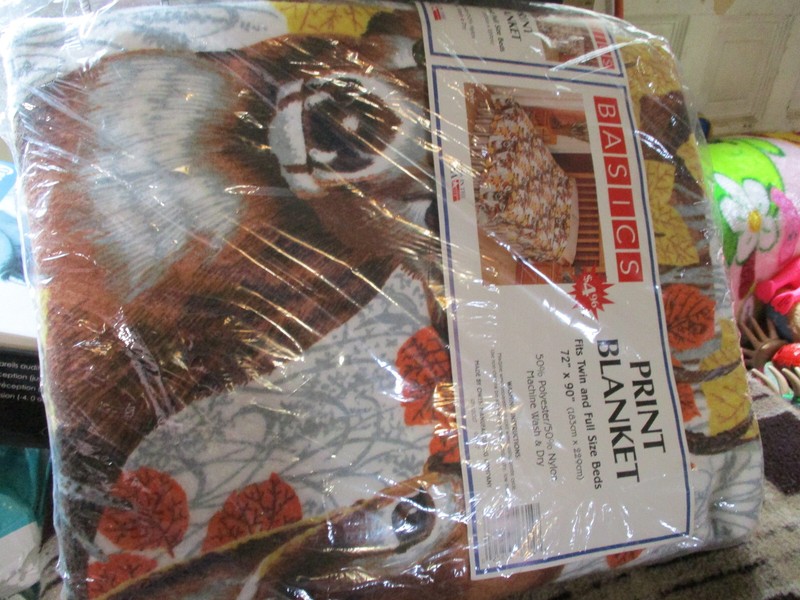 Basics Deer print Blanket Polyester/Nylon 72"x90” Twin/Full Made in USA NEW VTG gallery