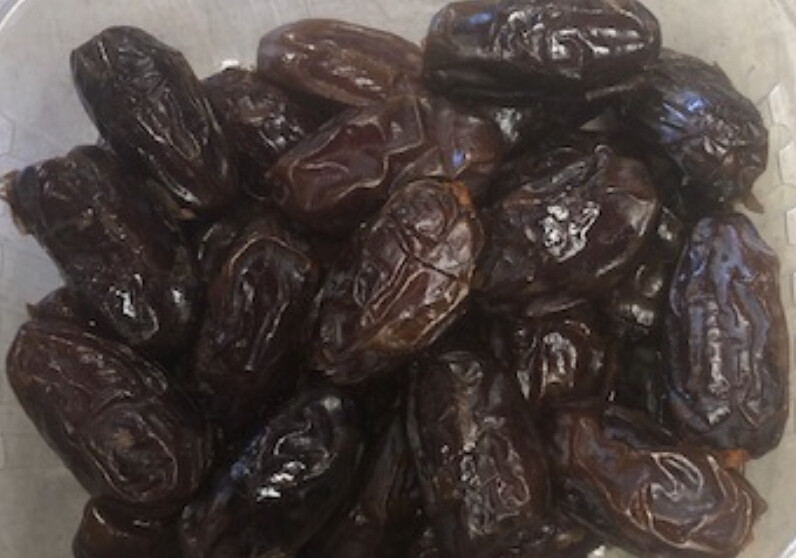 2 LB-MEDJOOL DATES. JUICY AND TASTY. CALIFORNIA FRESH DATES. FAST SHIPPING gallery