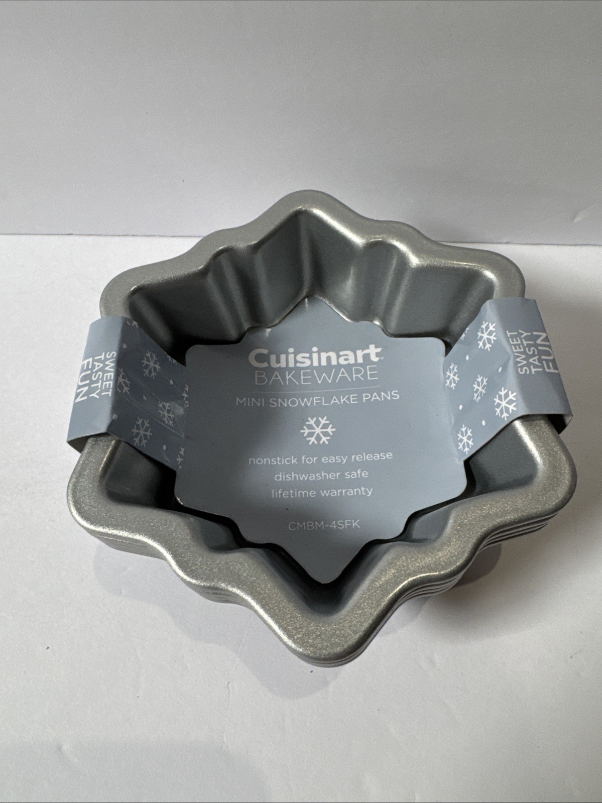 Cuisinart Bakeware Mini Snowflake Pans Set 4 Nonstick Holiday SEE INFO PICS gallery