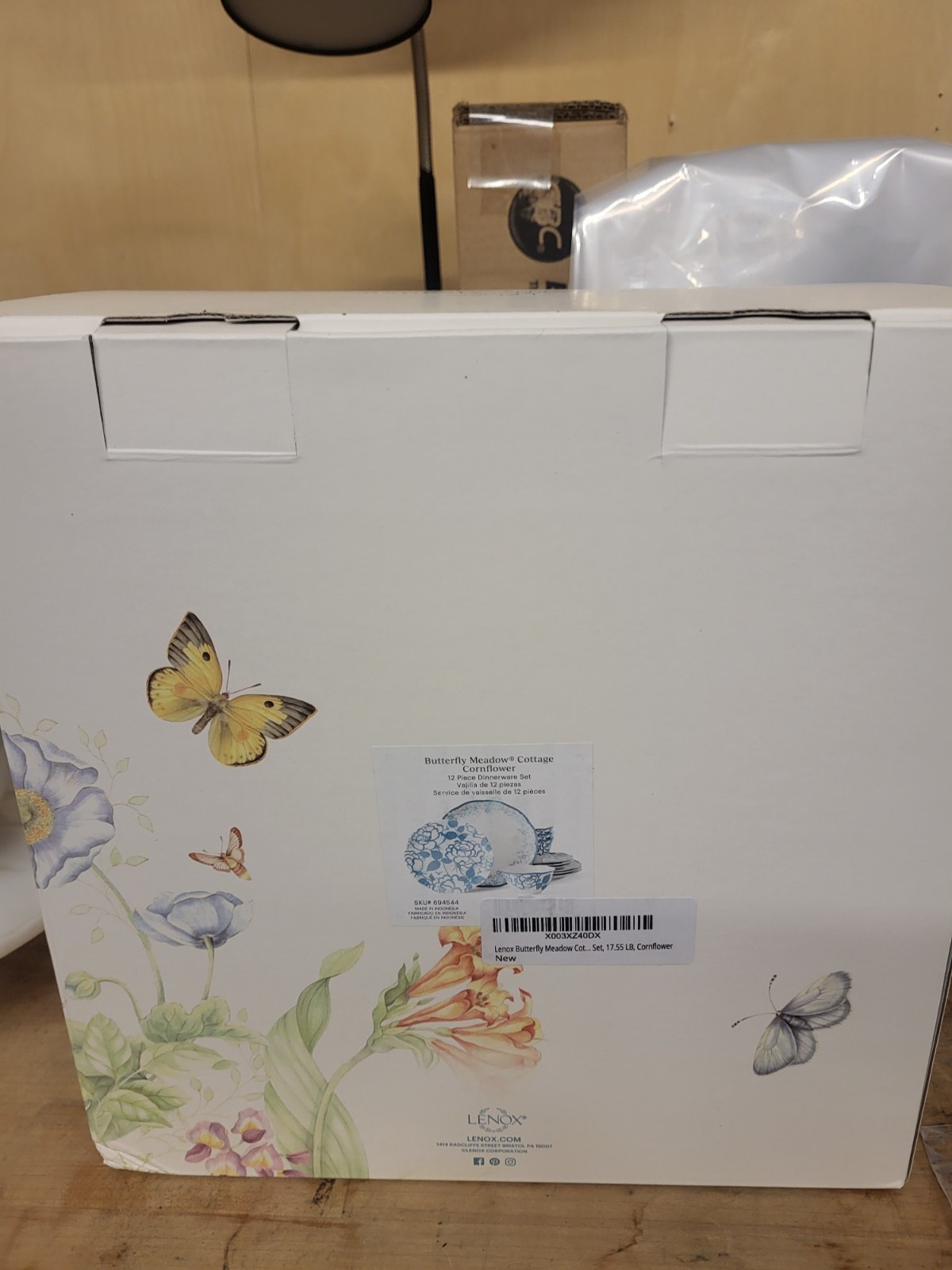 Lenox Butterfly Meadow Cottage 12-Piece Dinnerware Set, 17.55 LB, Cornflower gallery