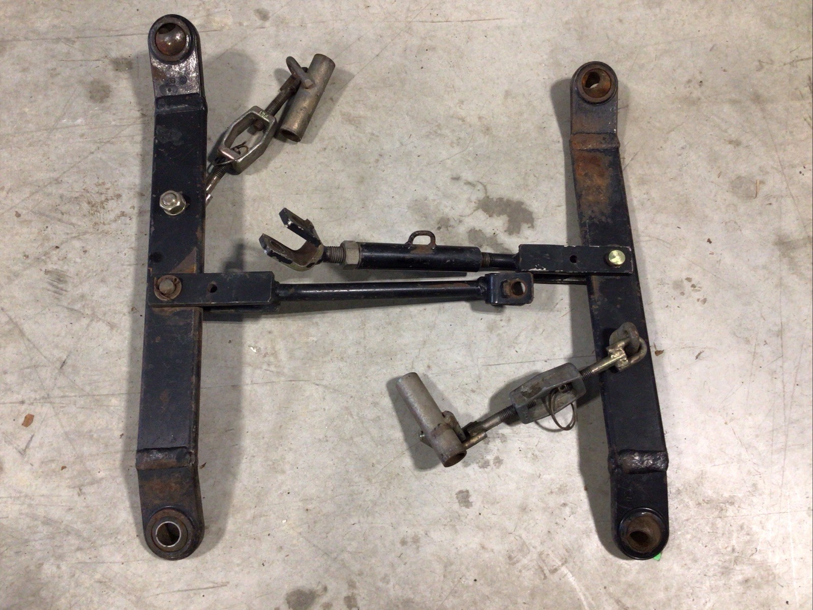 OEM John Deere 2305 3 Point Hitch Assembly **READ** #1 S10 gallery