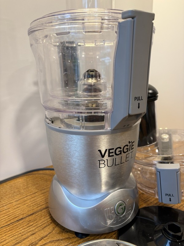 Magic Bullet Veggie Bullet VB-101 Shred Slice & Spiralize Food Processor gallery