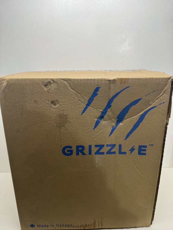 Grizzl-E Smart Level 2 240V / 40A Electric (EV) Charger Nema 14-50 box damage gallery