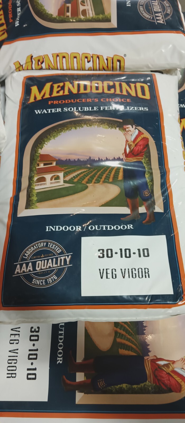 PICK SIZE REPACK Grow More Mendocino Soluble 30-10-10 Veg Indoor Outdoor 420 gallery