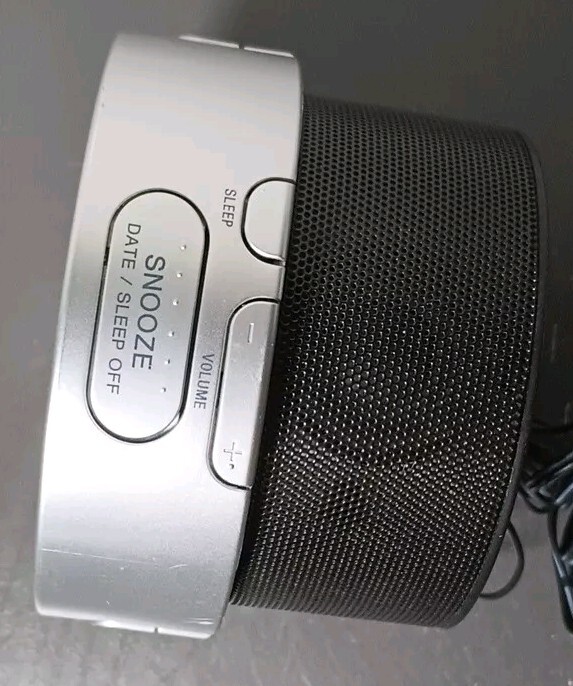 Sony Dream Machine ICF-C7iP FM/AM Clock Radio 30 Pin iPod / iPhone Dock Tested gallery