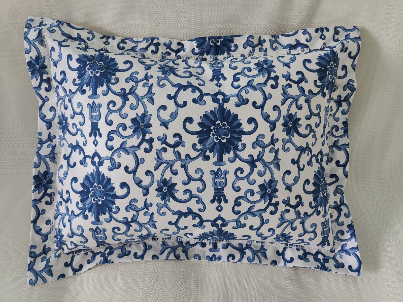 1 RALPH LAUREN PORCELAIN ROSETTE BLUE TOSS PILLOW Sham 12x16 inch New gallery
