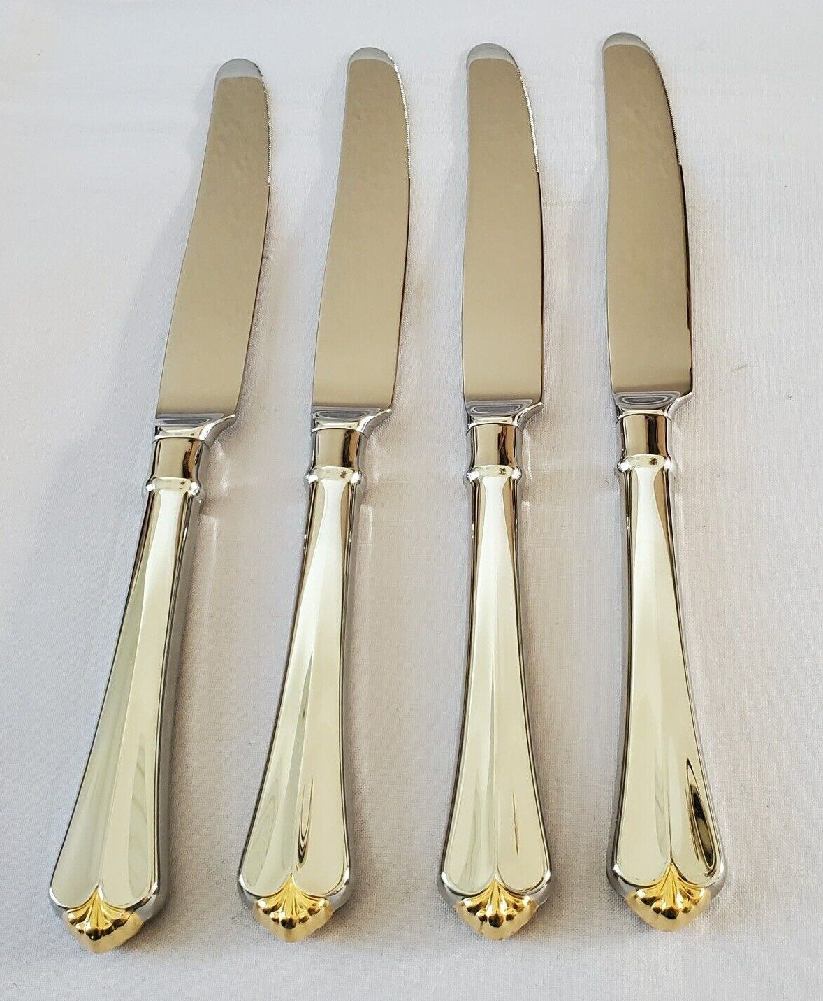MINT Oneida Cube GOLDEN JUILLIARD 4 Dinner Knives Stainless 9 1/2'' Gold Accent gallery