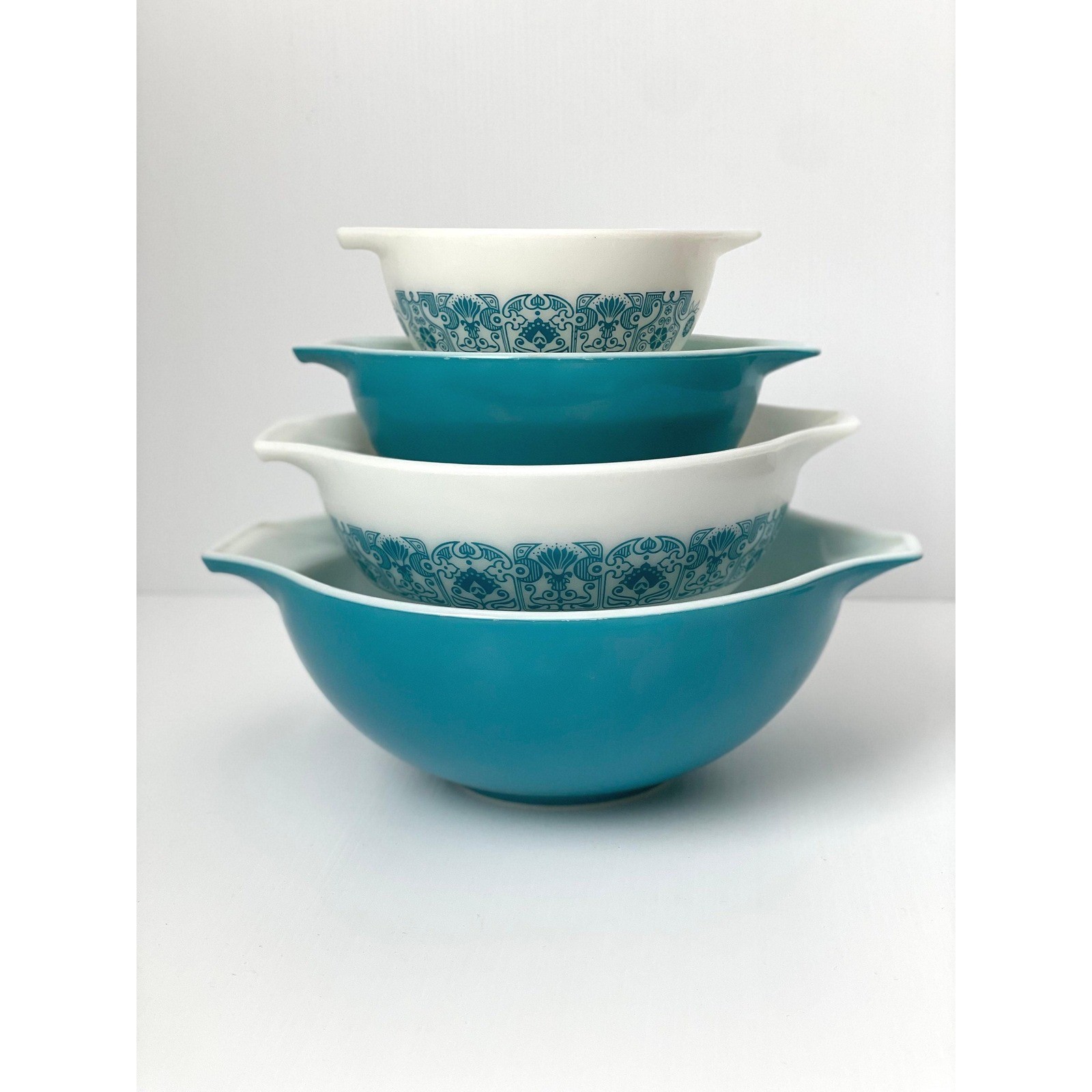 Vintage Pyrex Horizon Blue Cinderella Mixing Bowl Set - 4 Bowls gallery