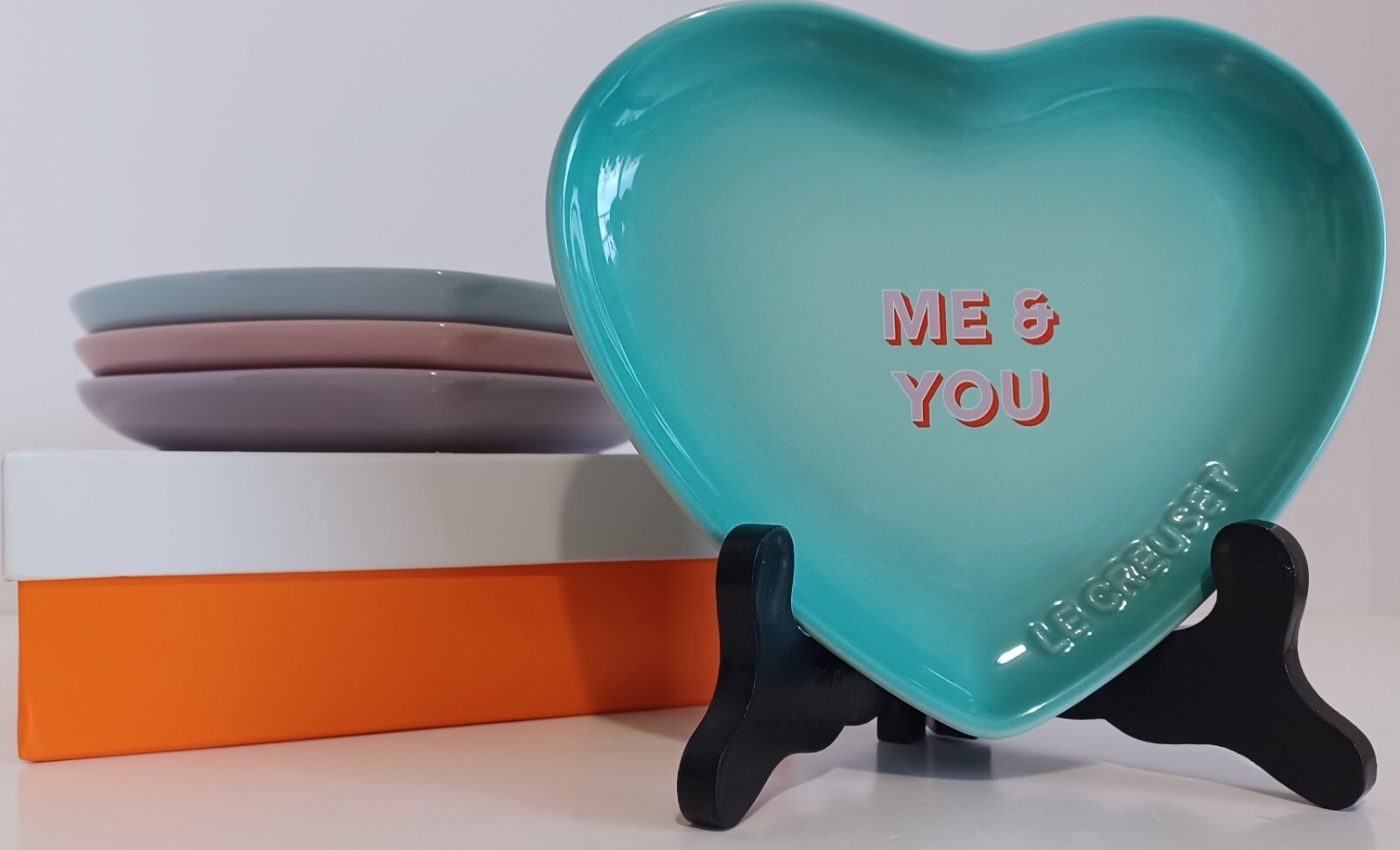 Le Creuset Stoneware Conversation Heart Plates 17cm 4 Colors, Brand New gallery