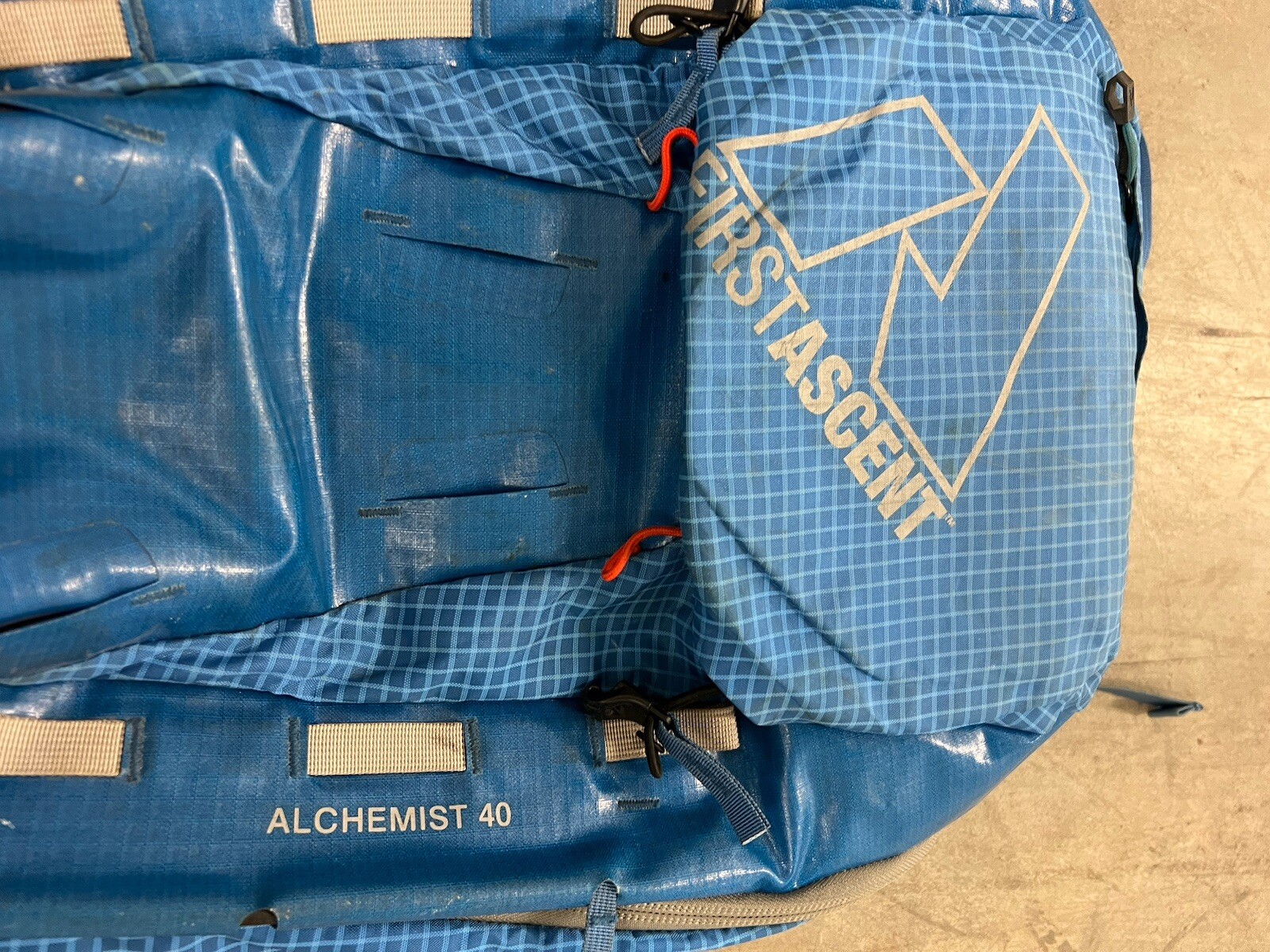 NEW! Eddie Bauer First Ascent Alchemist 40L  Backpack Blue 3