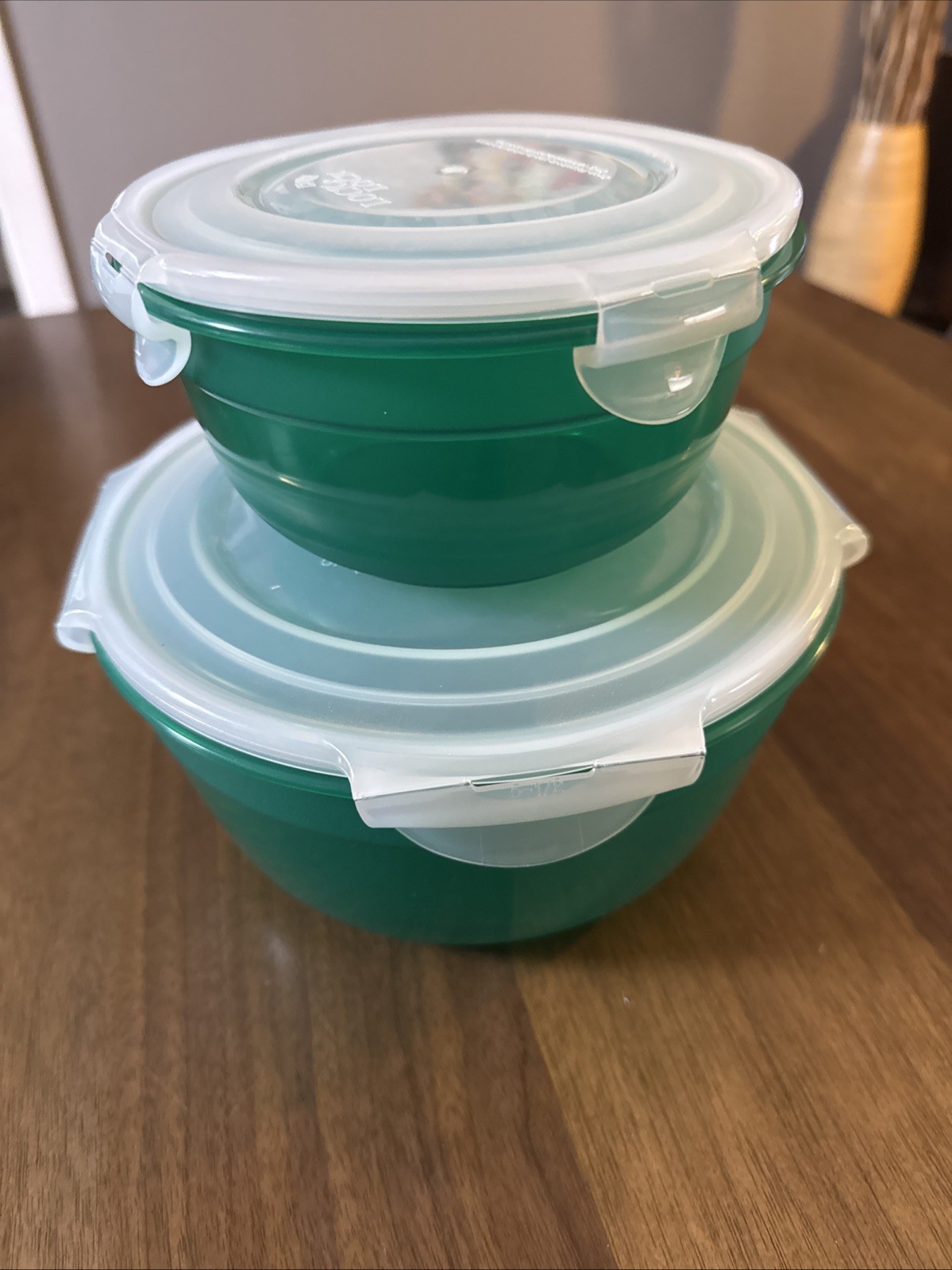 Lock n Lock Round Storage Containers. Set Of 2. Green gallery