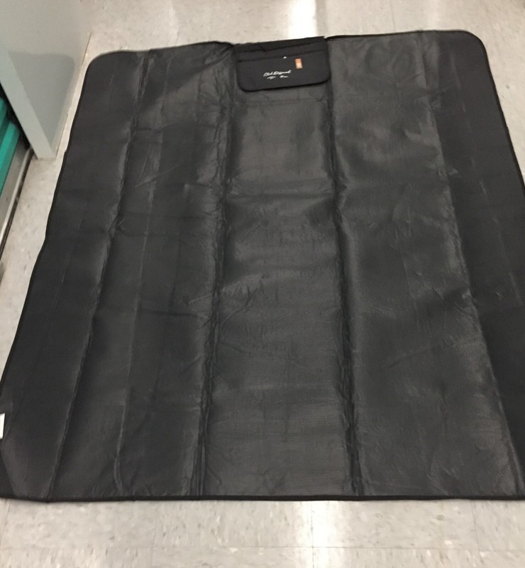 waterproof outdoor pocketed blanket: picnic - concert - beach or snow! gallery
