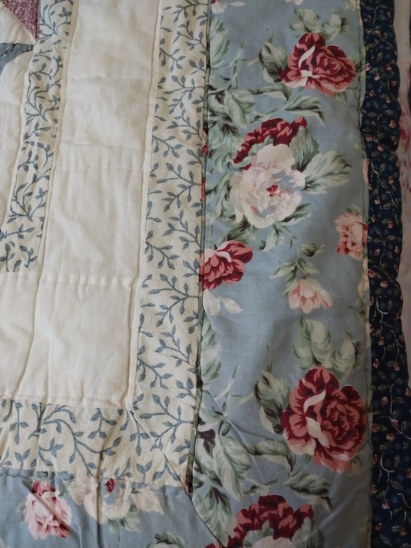 Patchwork Twin Quilt "SPOOLS" Beautifully Done 64" by 86" Long-Unbranded gallery