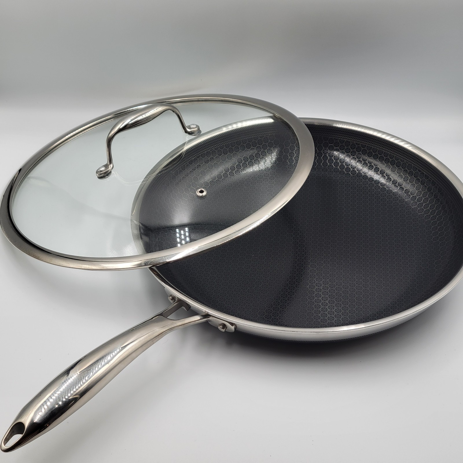 HexClad 12" FRYING PAN with LID 12-Inch 12 Hybrid Non-Stick -Used Good Condition gallery