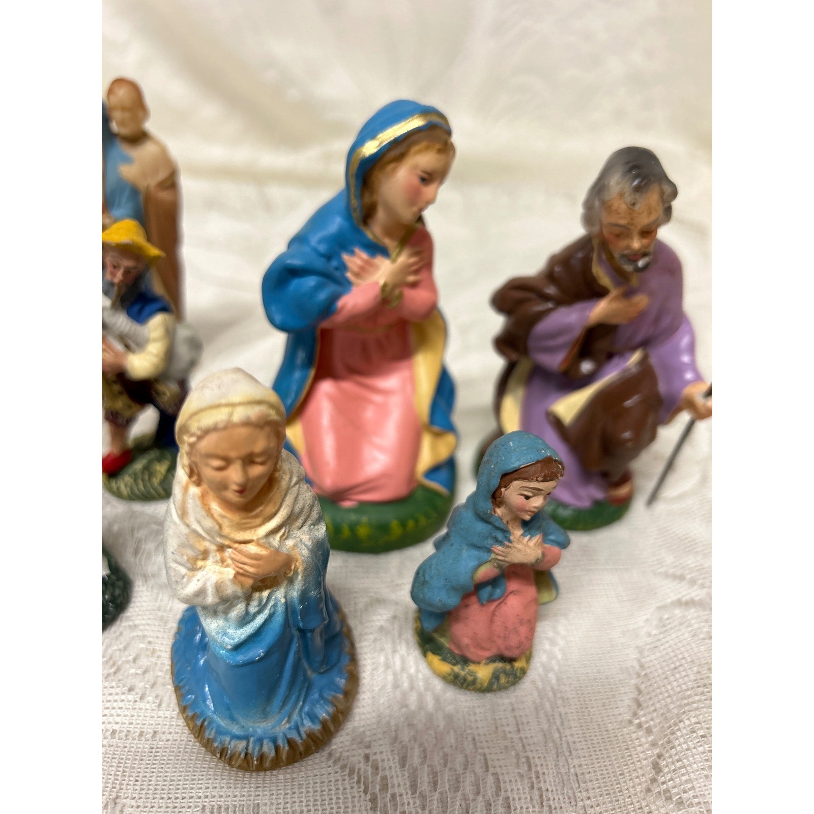 Nativity Scene 9 Figurines Assorted Joseph Mary Jesus Magi Shepherd Bagpiper gallery
