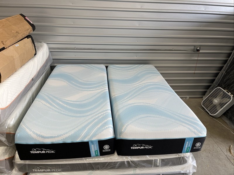 TempurPedic LuxeBreeze 2.0 Medium Hybrid Split King Mattress + ProSmart Base gallery