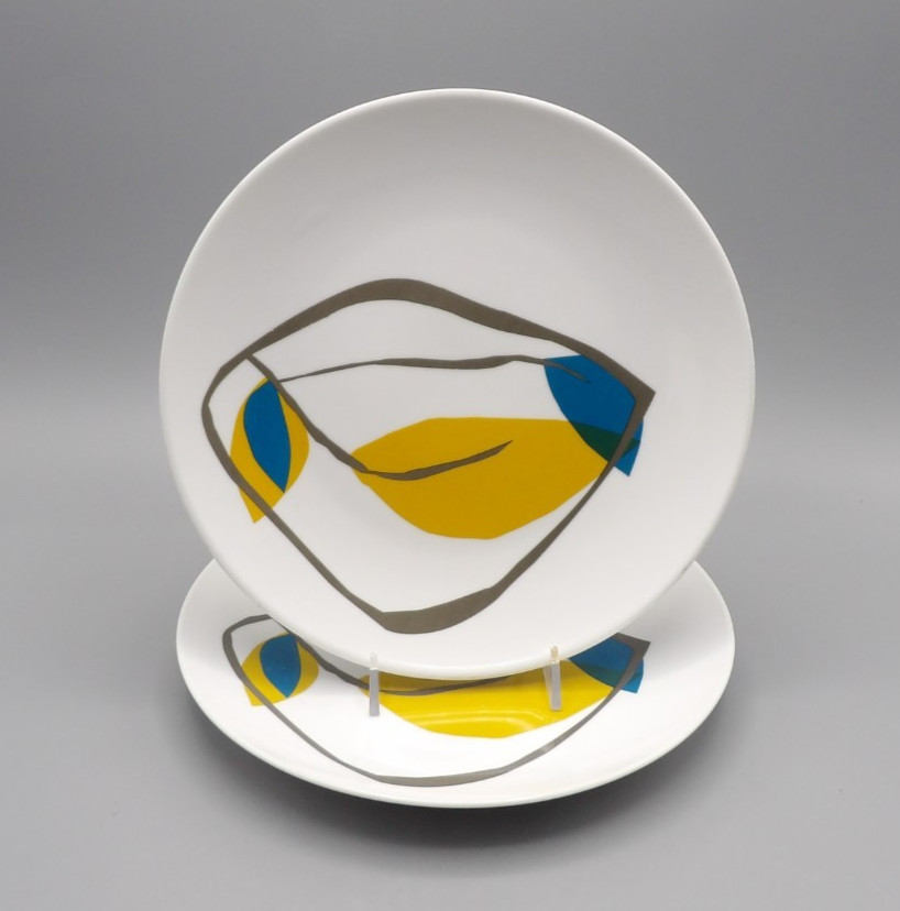 Crate & Barrel CB2 Salad Plates Abstract Leaf Design Set of 2