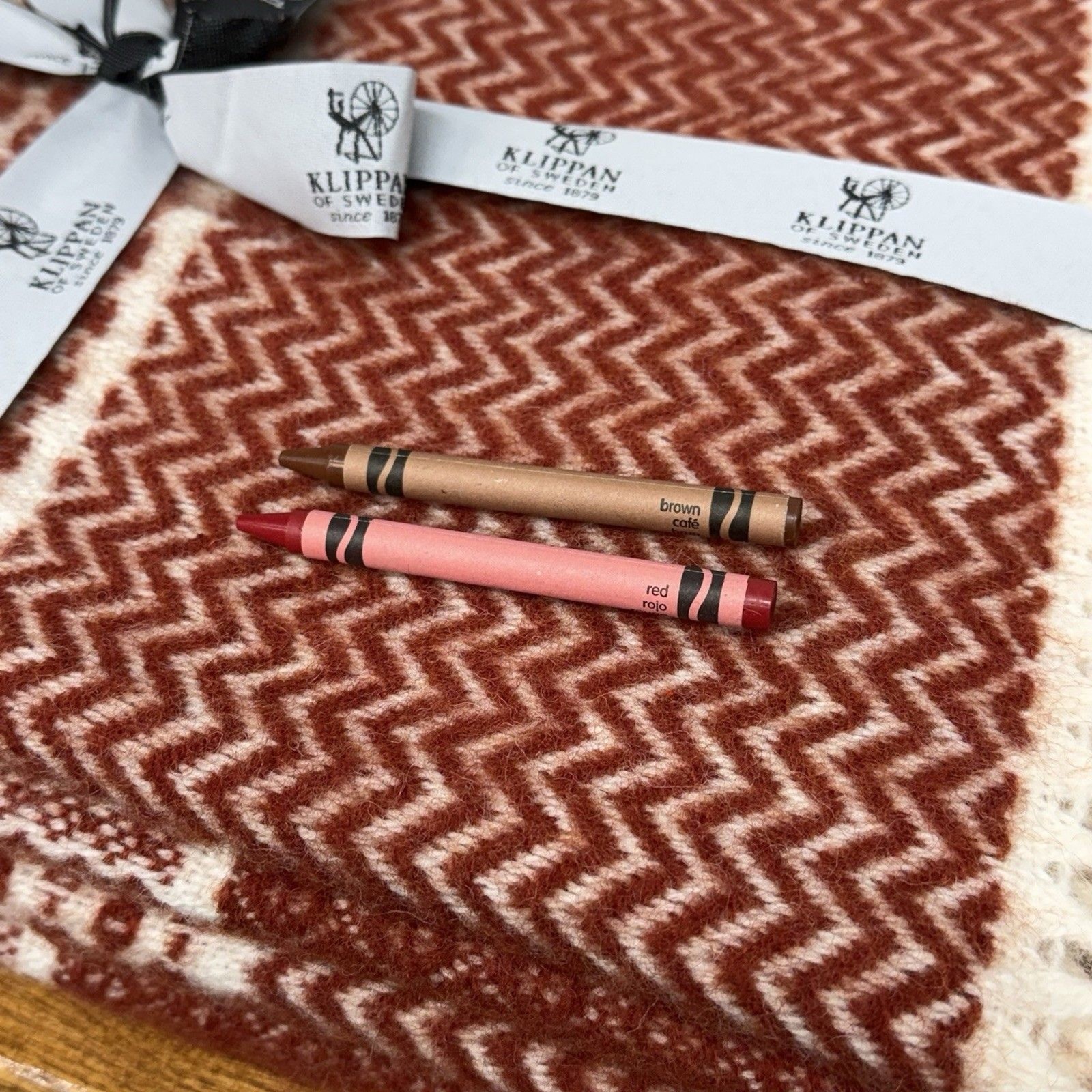 Klippan Wool Throw Blanket Tibetan NEW Red/Cream Fringe 100% Lambswool 51"x78" gallery