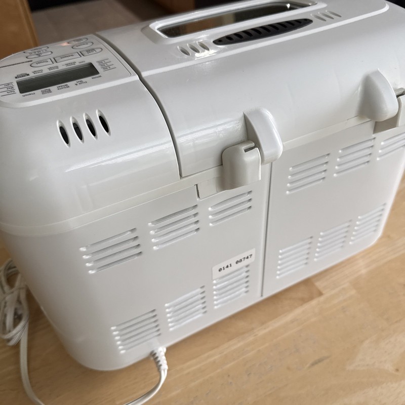 Breadman Plus TR845 Bread Maker Breadmaker Super Rapid 59 Minute gallery