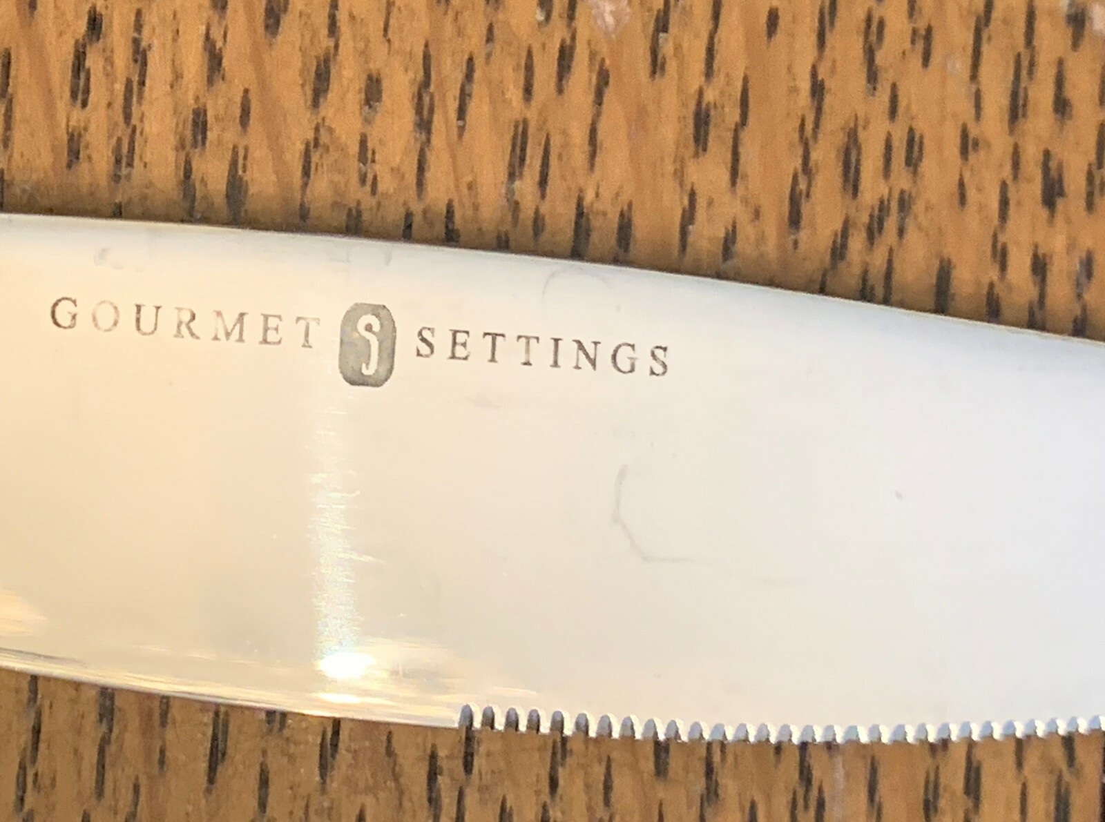 Gourmet Settings 18/8 Stainless Silverware glossy 16 pc set outline edge gallery