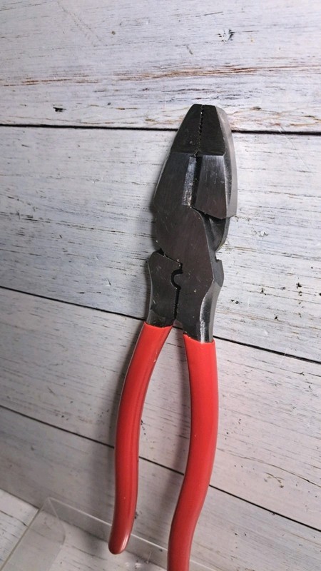High Leverage Linesman Pliers with Crimping Tool 9.5 Inch Red Handle gallery
