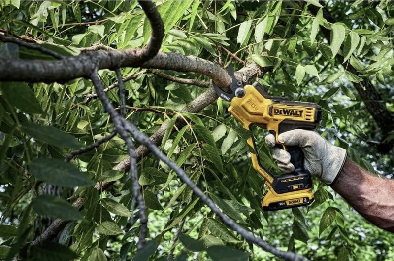 DEWALT DCPR320B 20V MAX Cordless Pruning Shears Bare Tool Only gallery