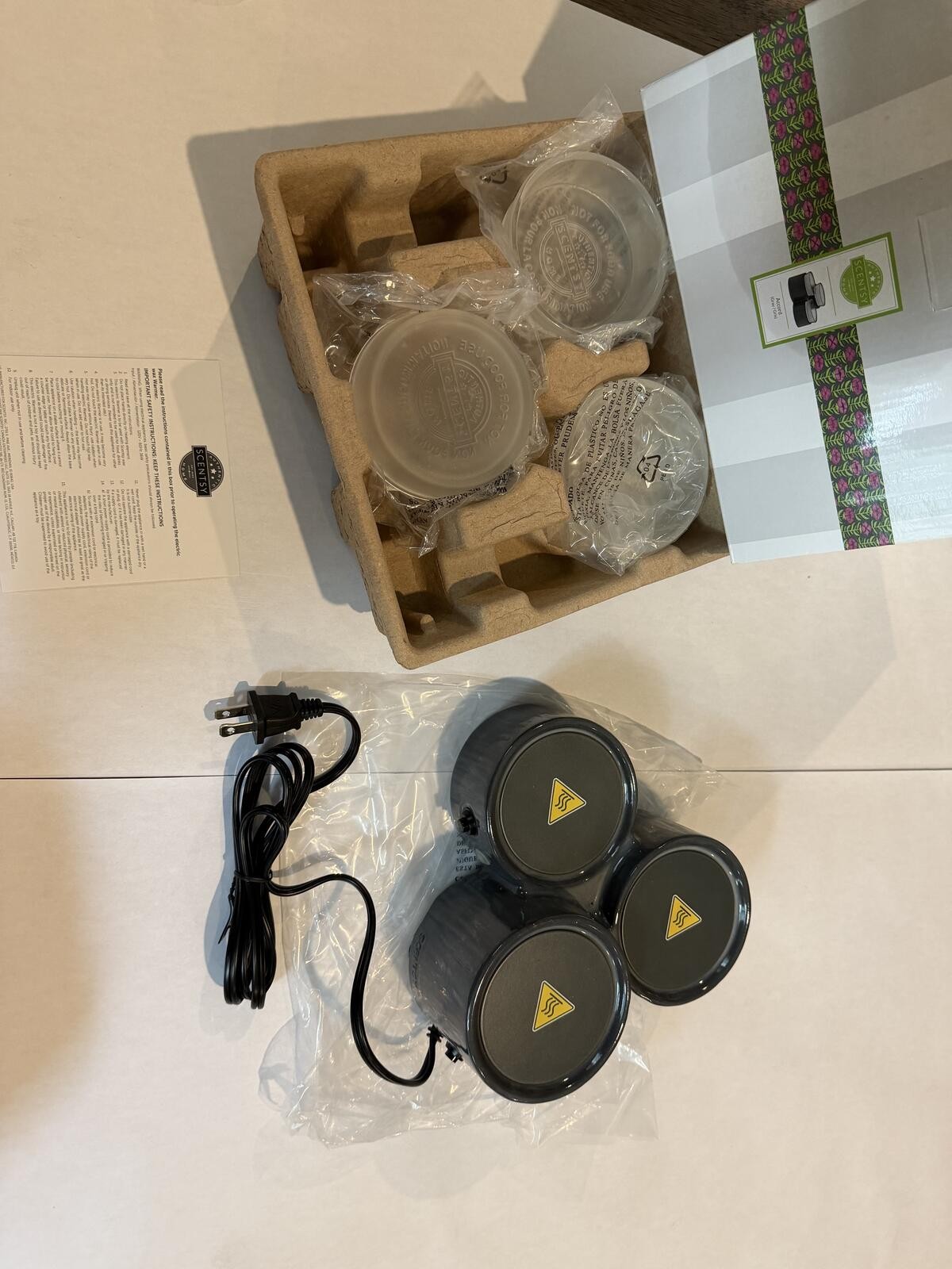 *Retired* Scentsy Three Tiered gallery