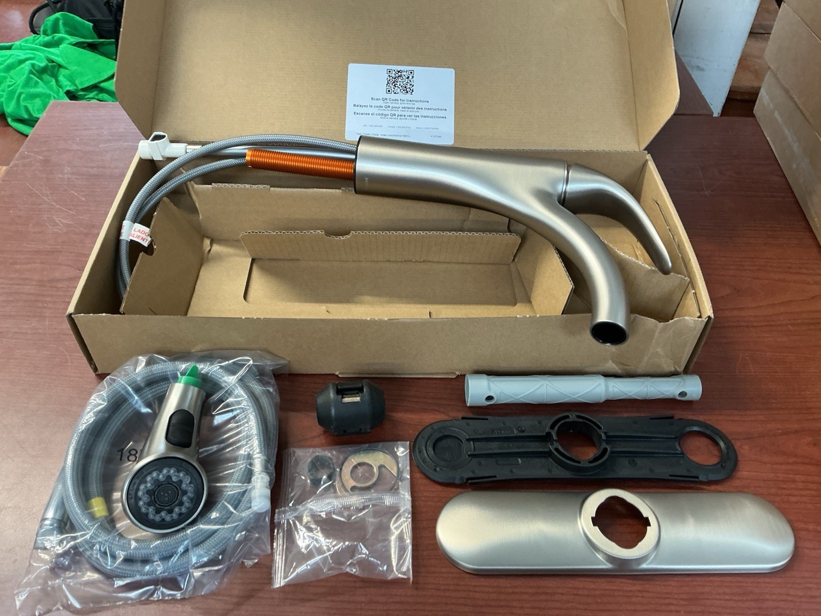 NEW Moen 7545SRS Camerist PullOut Kitchen Faucet Spot Resistant Stainless B19 gallery