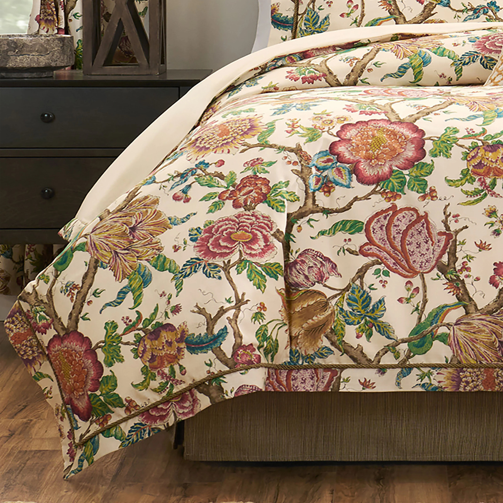 Rose Tree Bronte Floral 4 Piece Comforter Set gallery