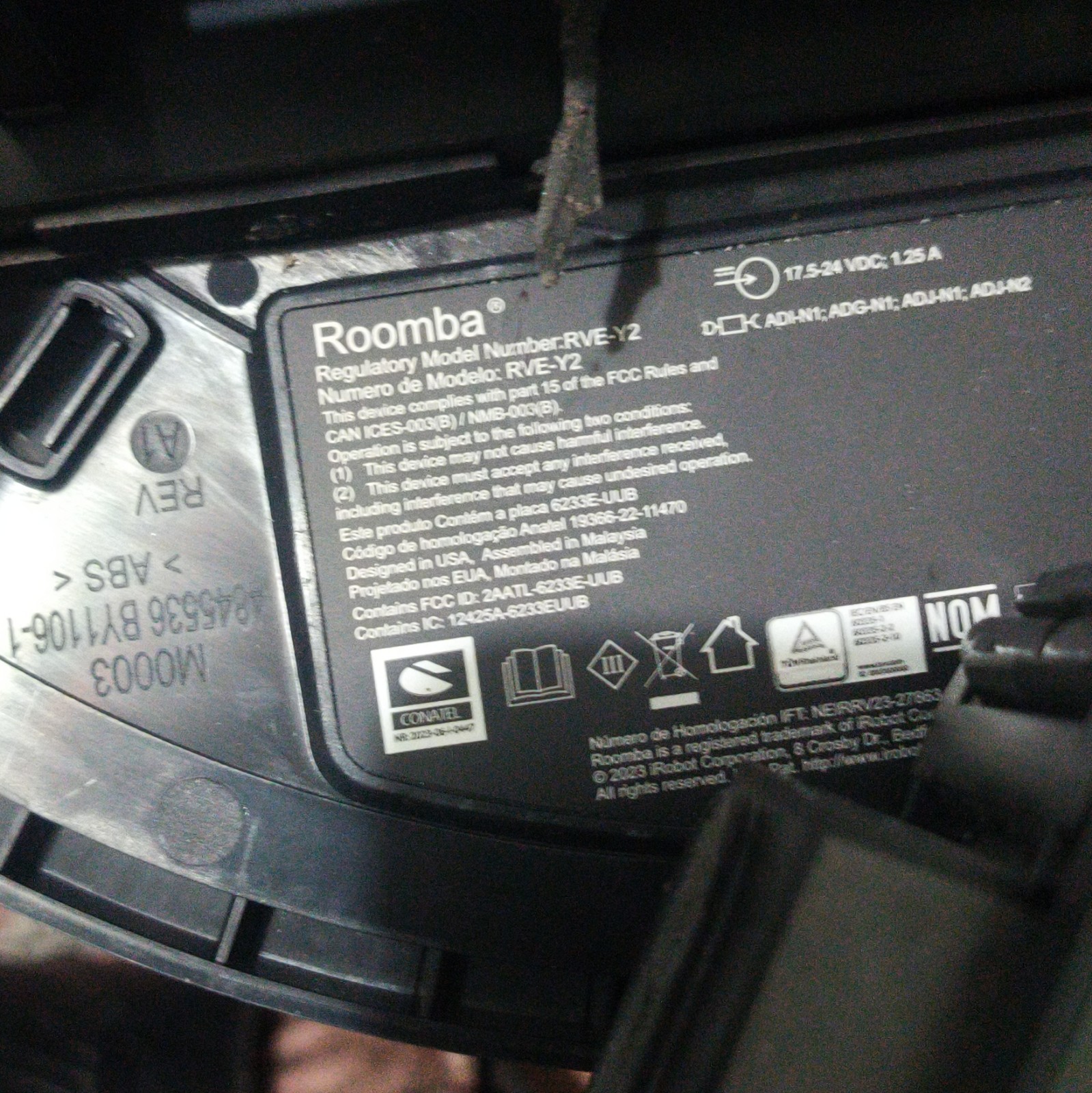 iRobot Roomba J7 WiFi Connected Smart Mapping Robot Cleaner Vacuum gallery