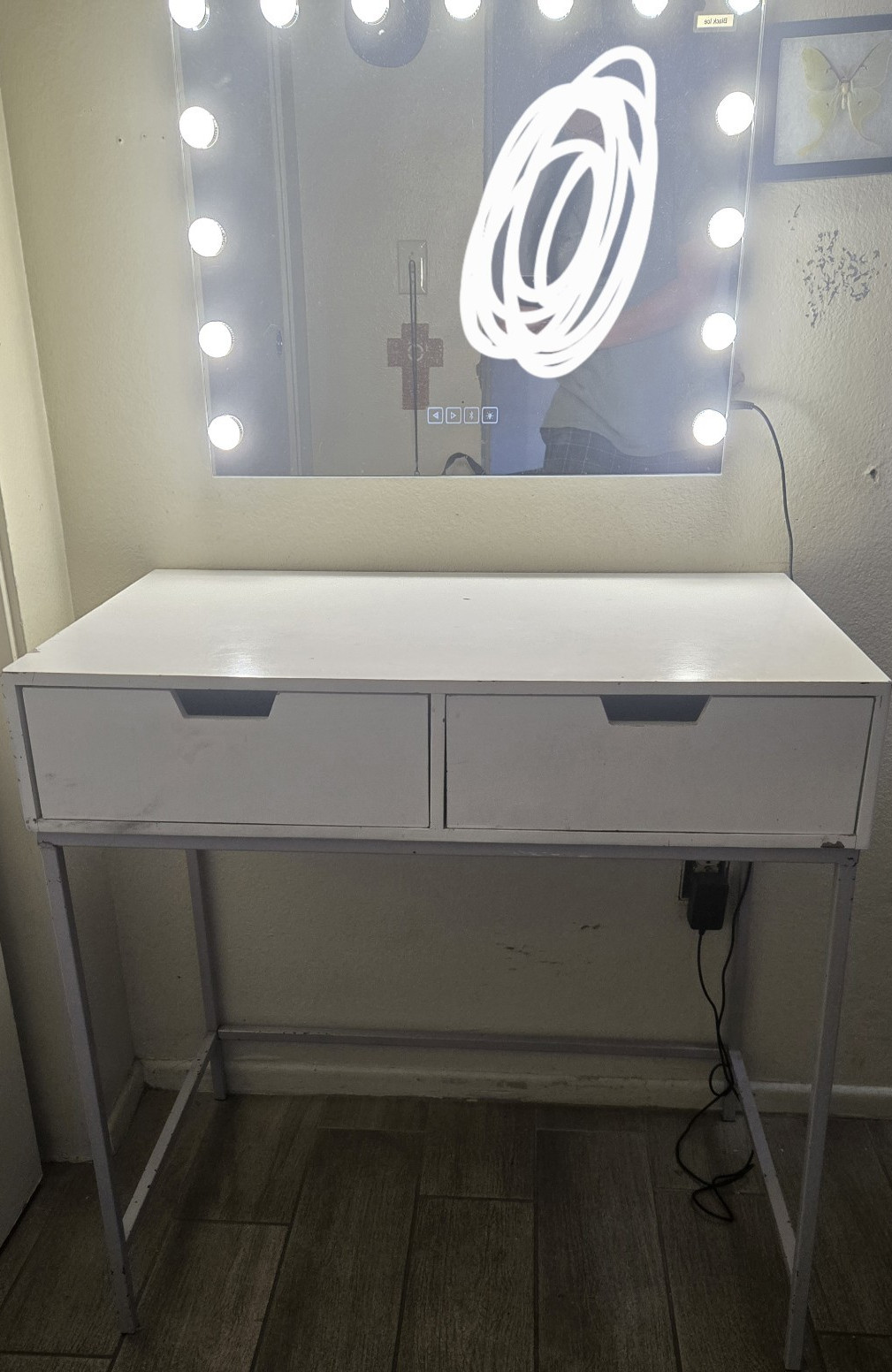 Modern White Vanity Table with Lighted Mirror, 2 Drawers, 30x19x31 in gallery