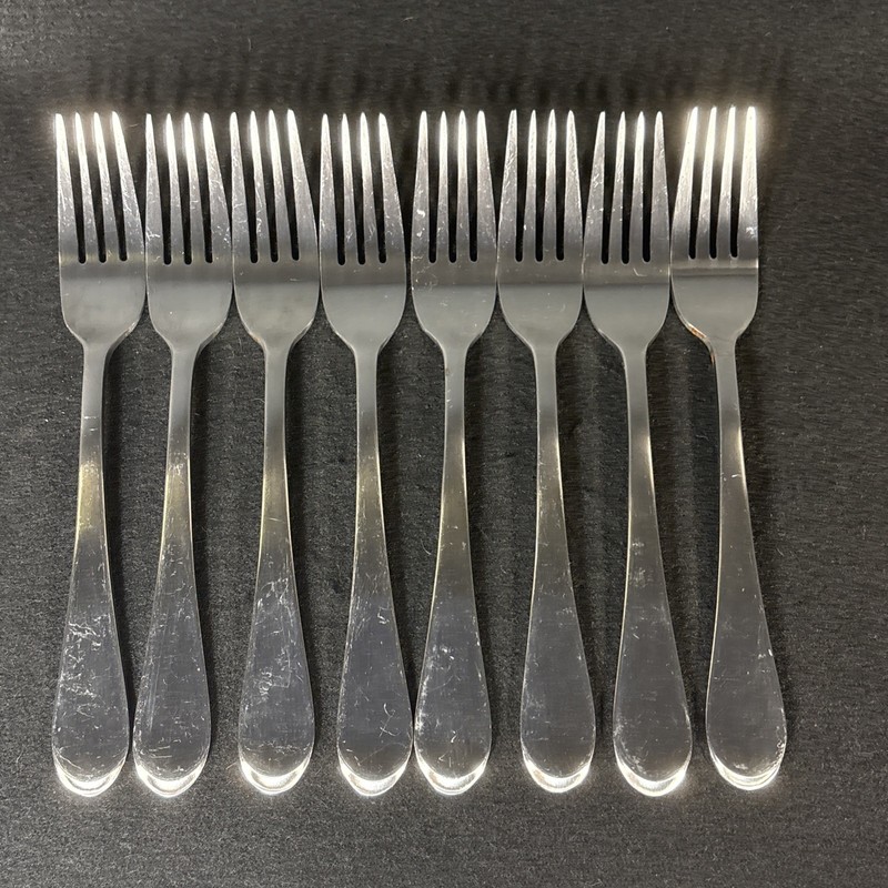 25 pc Oneida ICARUS Stainless Flatware Set - 8 3pc Settings + Slotted Spoon gallery