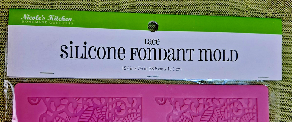 NIB Nicole's Kitchen Lace Pink Silicone Fondant Mold, 15 1/8" by 7 1/2" gallery