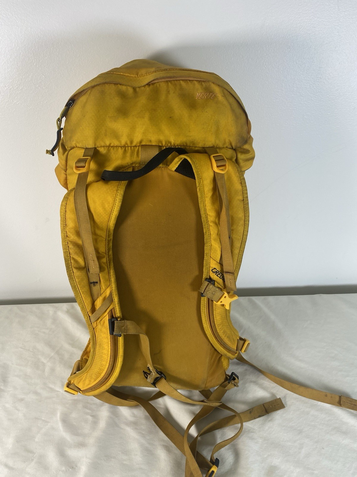 Gregory Verte 25 Backpack Climbing Hiking Skiing Gold 2